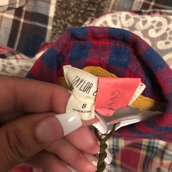 Shirt from buckle - Picture 3 of 3